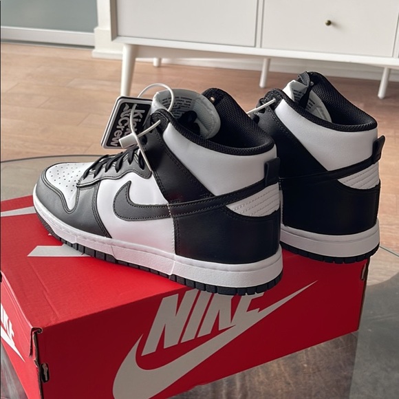 Nike Dunk High Retro size 9.5W - Picture 3 of 3